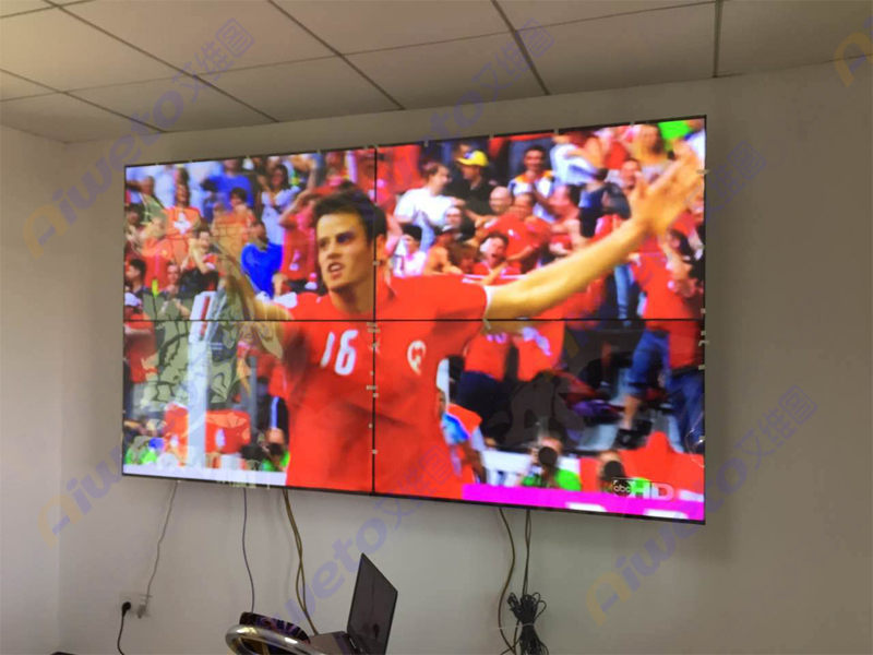 4臺(tái)55寸拼接屏進(jìn)駐東莞萬江郵局營(yíng)業(yè)部監(jiān)控室