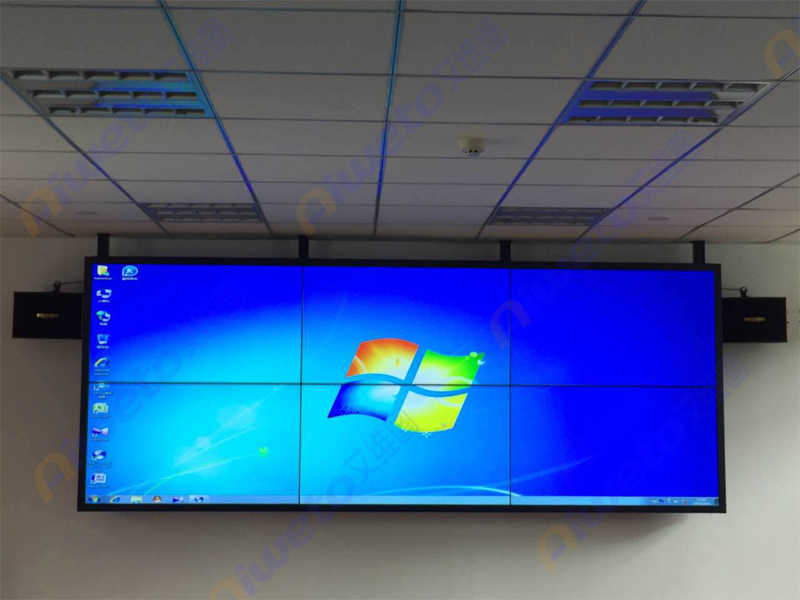 吊裝式55寸液晶拼接屏應(yīng)用:四川成都西南油氣田技術(shù)學(xué)院